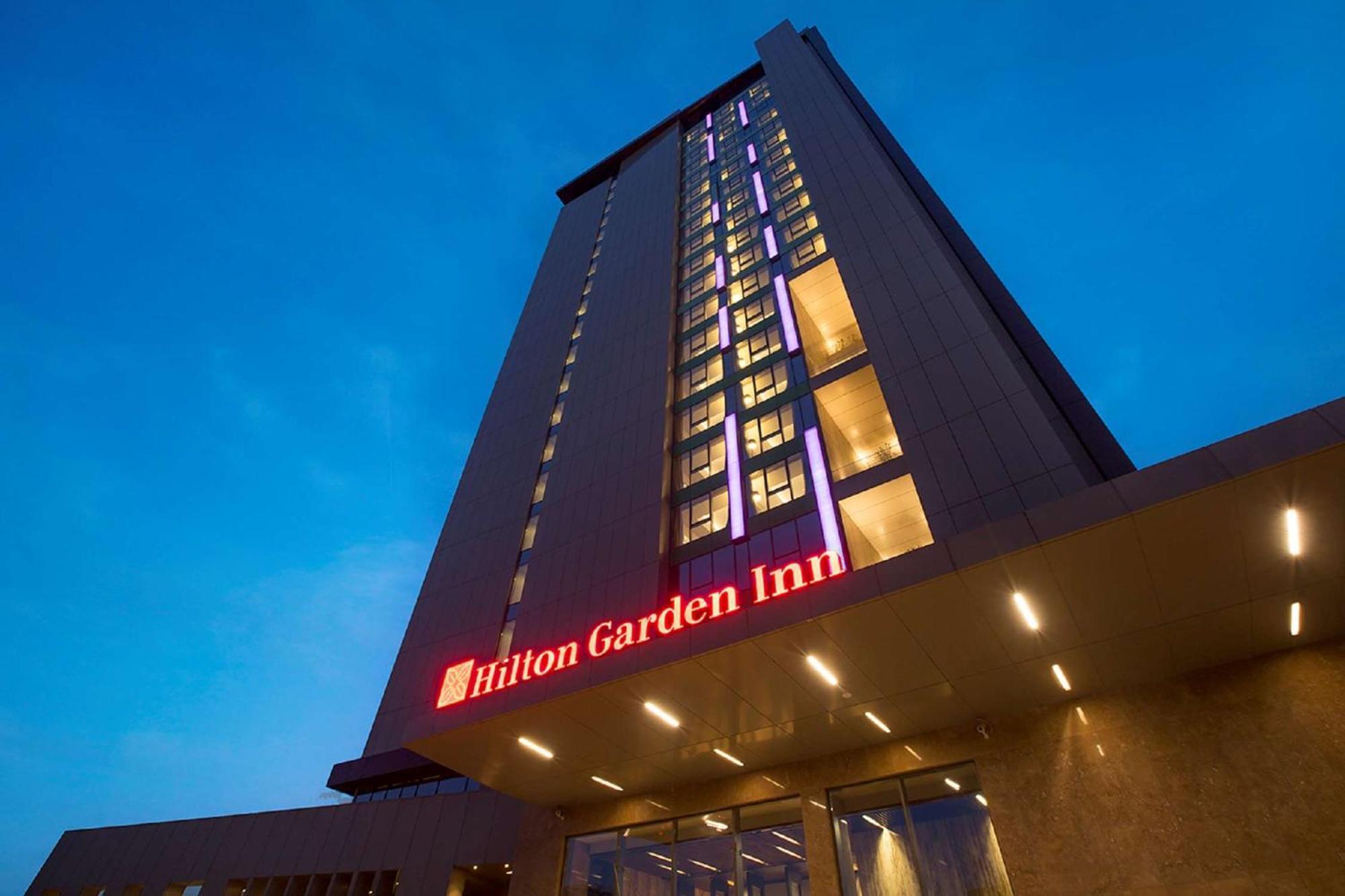 Hilton Garden Inn Istanbul Atatuerk Airport Екстериор снимка
